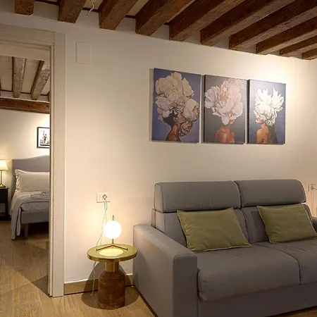 Mascherone Apartment *