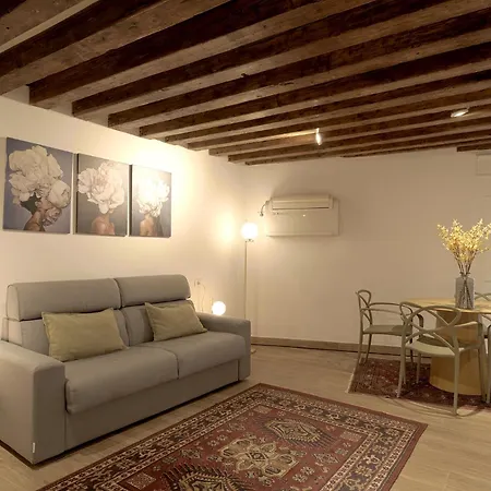 Mascherone Apartment *